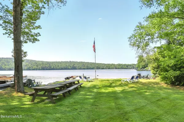 191 Moreau Rd, Tolland, MA 01034