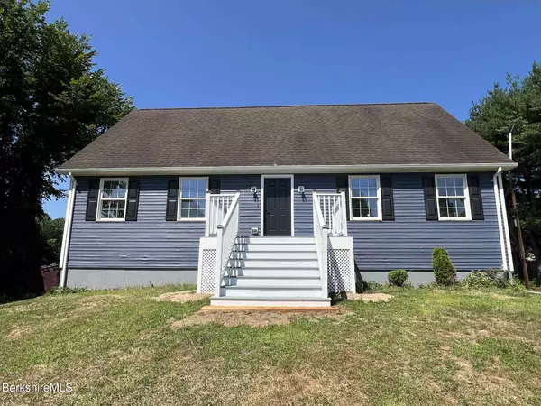 3 Norton St, Westfield, MA 01085