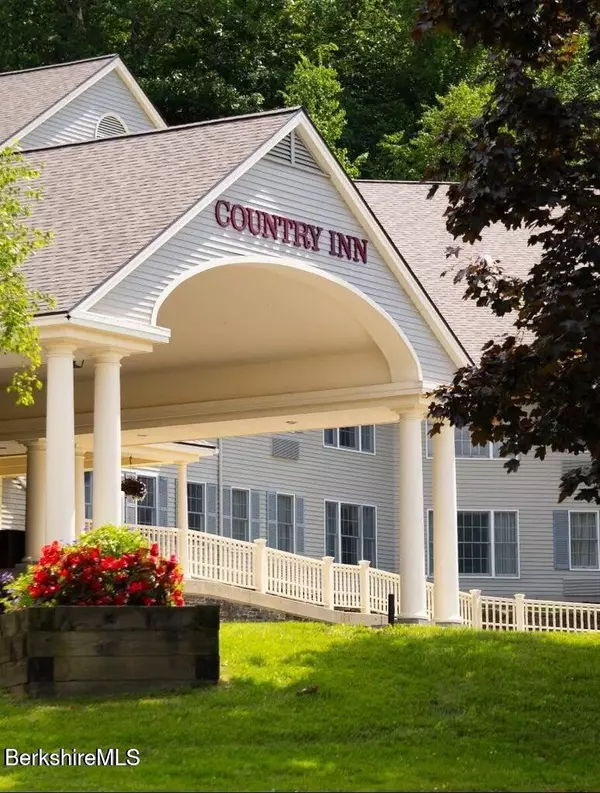 37 Corey Rd #518, Hancock, MA 01237