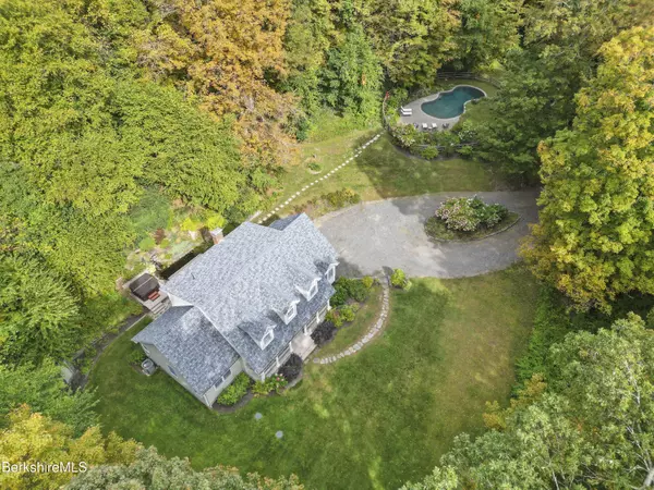 905 West Rd, Sheffield, MA 01230
