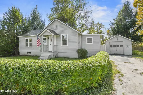 7 Chicopee St, Lanesborough, MA 01237
