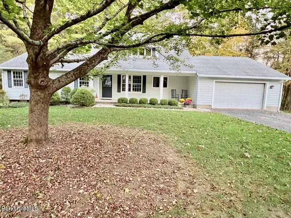 70 Galway Ct, Lenox, MA 01240