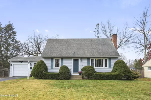 171 Pine Grove Dr, Pittsfield, MA 01201