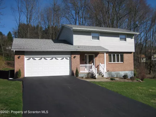 104 Echo DR, South Abington Twp, PA 18411