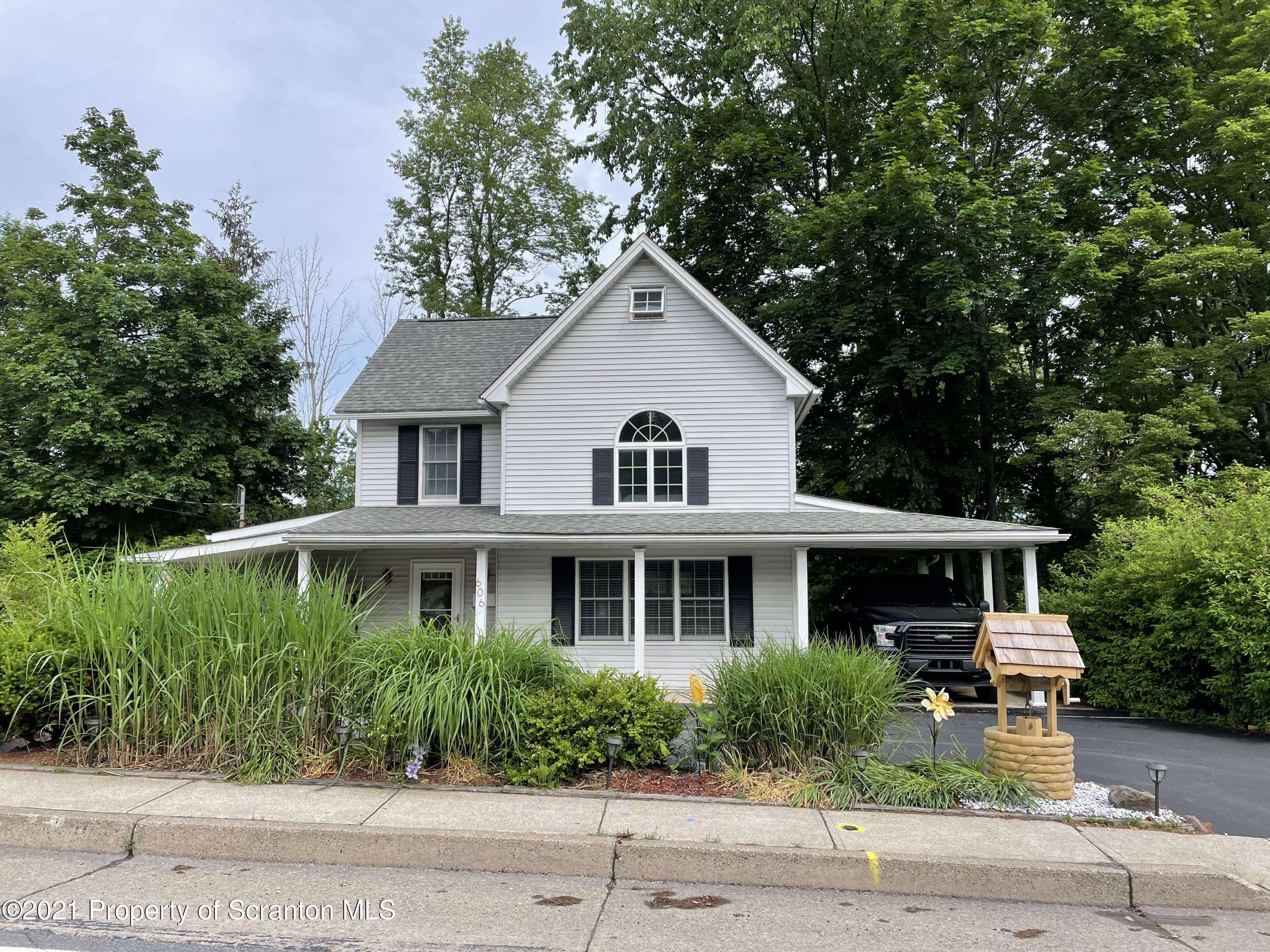 Clarks Summit, PA 18411,606 W Grove ST