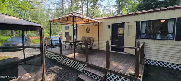 31 Toano TRL, South Sterling, PA 18460