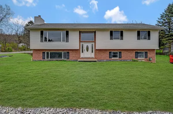 506 Brian DR, South Abington Twp, PA 18411