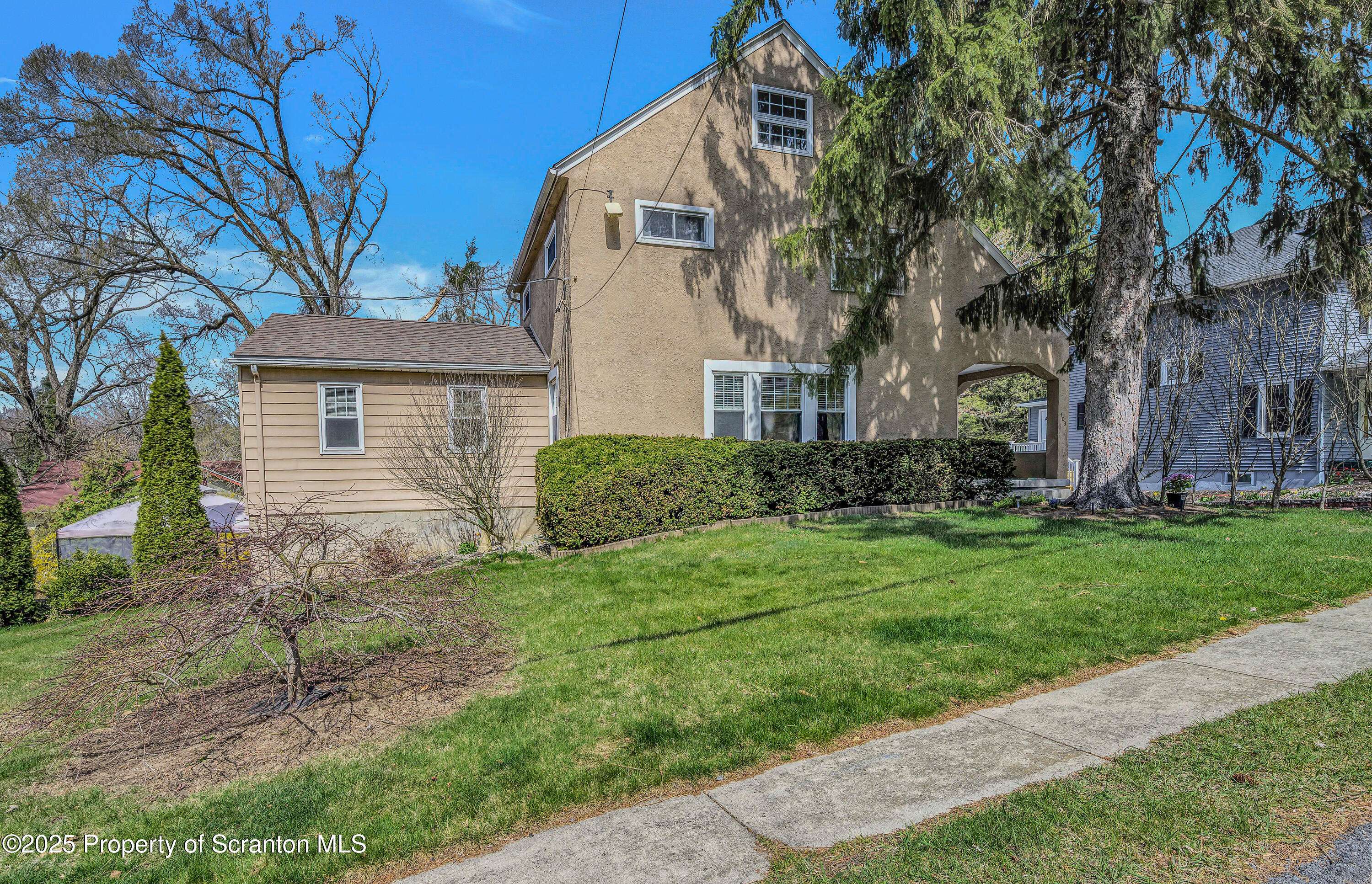 403 Scott, South Abington Twp, PA 18411