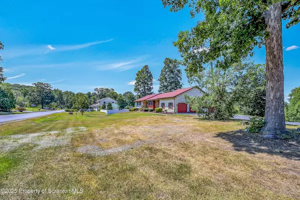 Pittston, PA 18640,3 Ledge CT