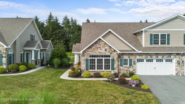 24 Avalon RD, South Abington Twp, PA 18411