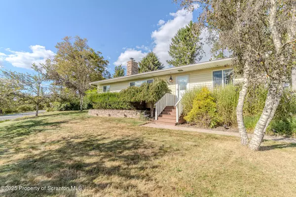 101 Bonnie DR, North Abington Twp, PA 18414