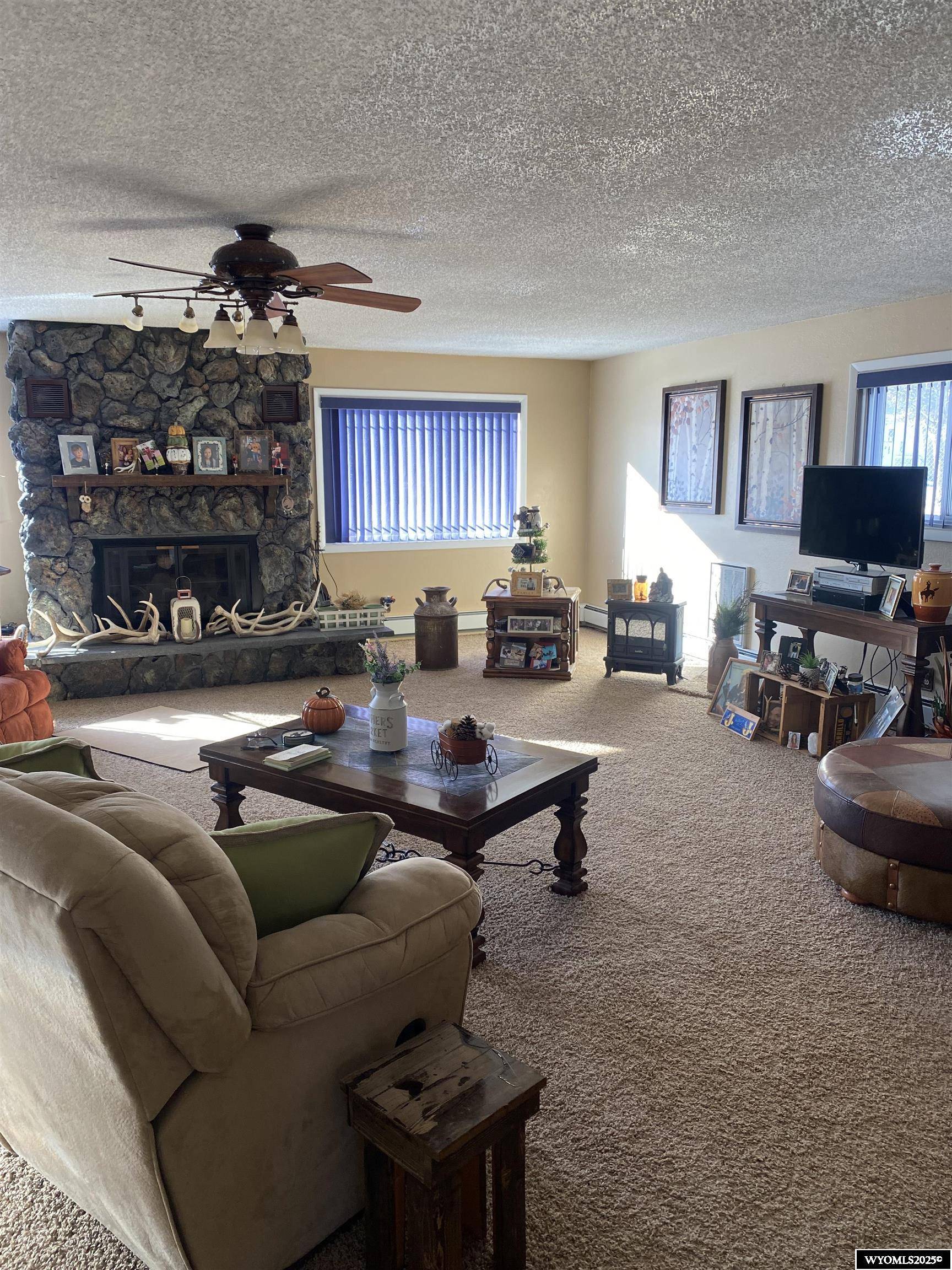 Rawlins, WY 82301,427 W Miller