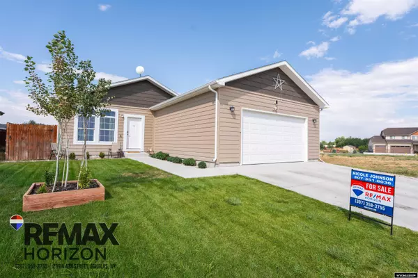 840 Flicker Street, Douglas, WY 82633