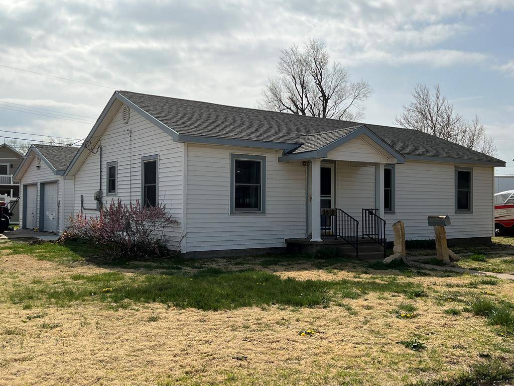 2512 Gano St., Great Bend, KS 67530