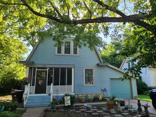 206 S 3rd St., Lindsborg, KS 67456