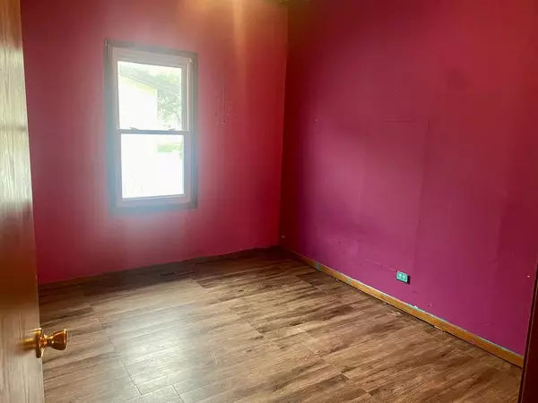 Claflin, KS 67525,316 4th