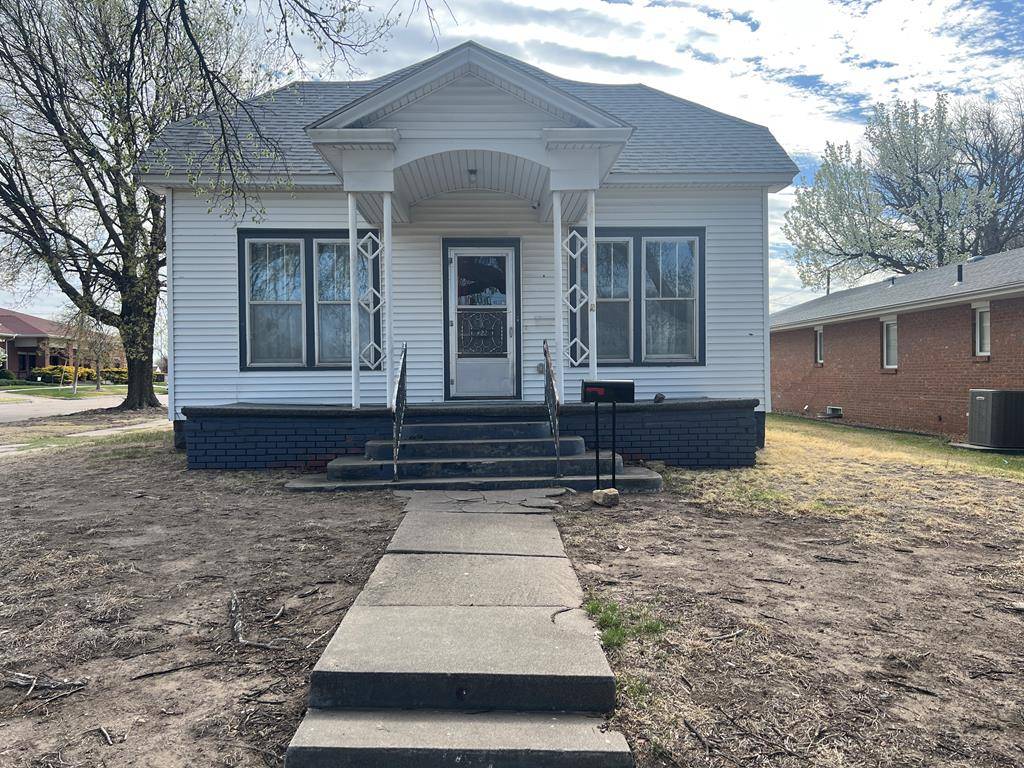 422 N. Main St, Hoisington, KS 67544