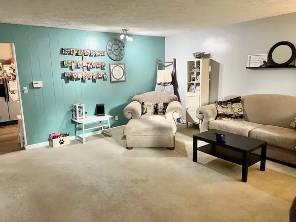 Mankato, KS 66956,622 N Commercial