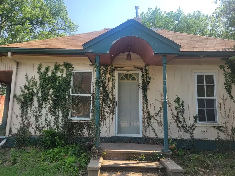 218 W 1st, Miltonvale, KS 67466