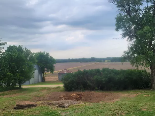 Tescott, KS 67484,157 N 100th Rd.