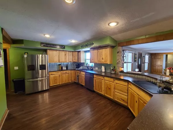 Canton, KS 67428,102 Fairview Rd.