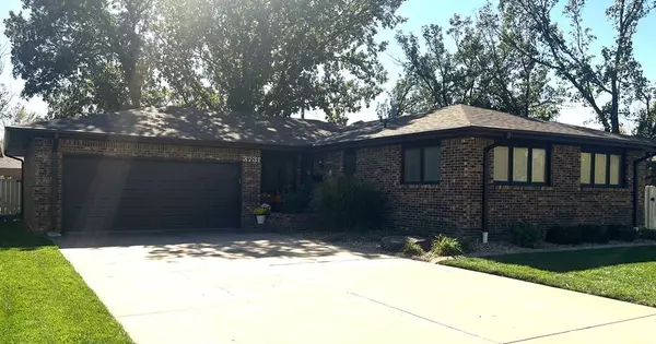 3731 Meadowlark Ln, Great Bend, KS 67530