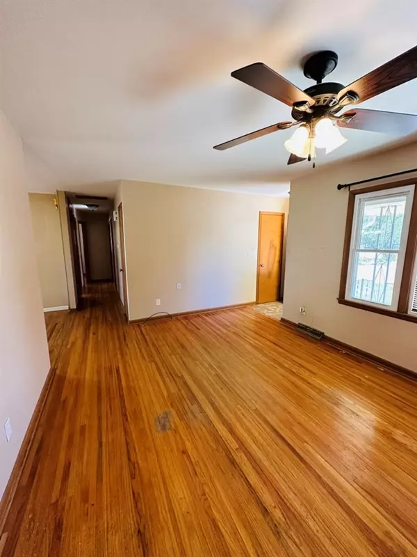 Lincoln, KS 67455,110 E Park St