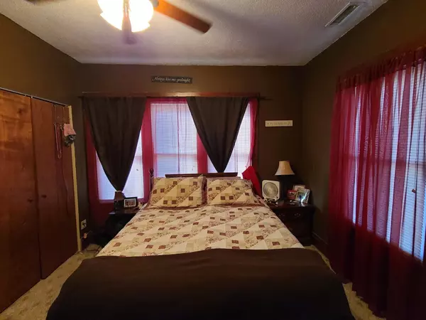 Lindsborg, KS 67456,311 S 2nd St.