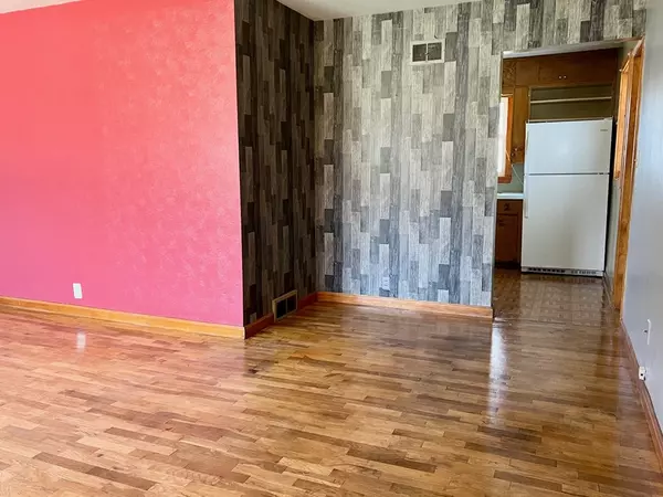 Mankato, KS 66956,321 S Commercial