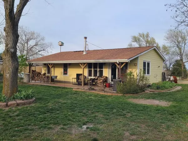 10 Utley Blvd., Marquette, KS 67464