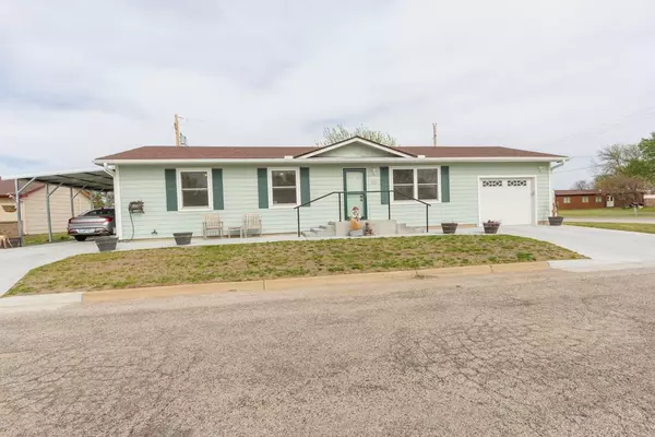 801 Stelling St, Ellsworth, KS 67439