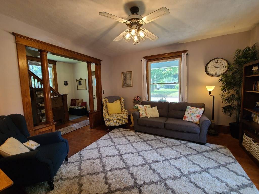 Lindsborg, KS 67456,118 S Chestnut St.