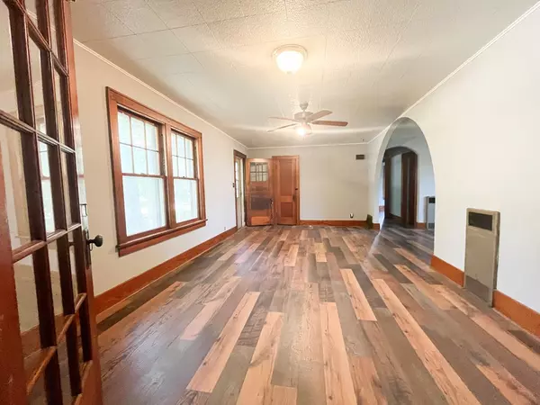 Bennington, KS 67422,504 N Struble St.