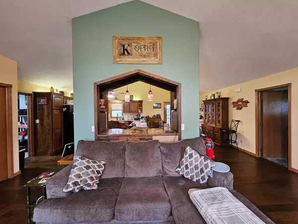 Bennington, KS 67422,575 N 180th Rd