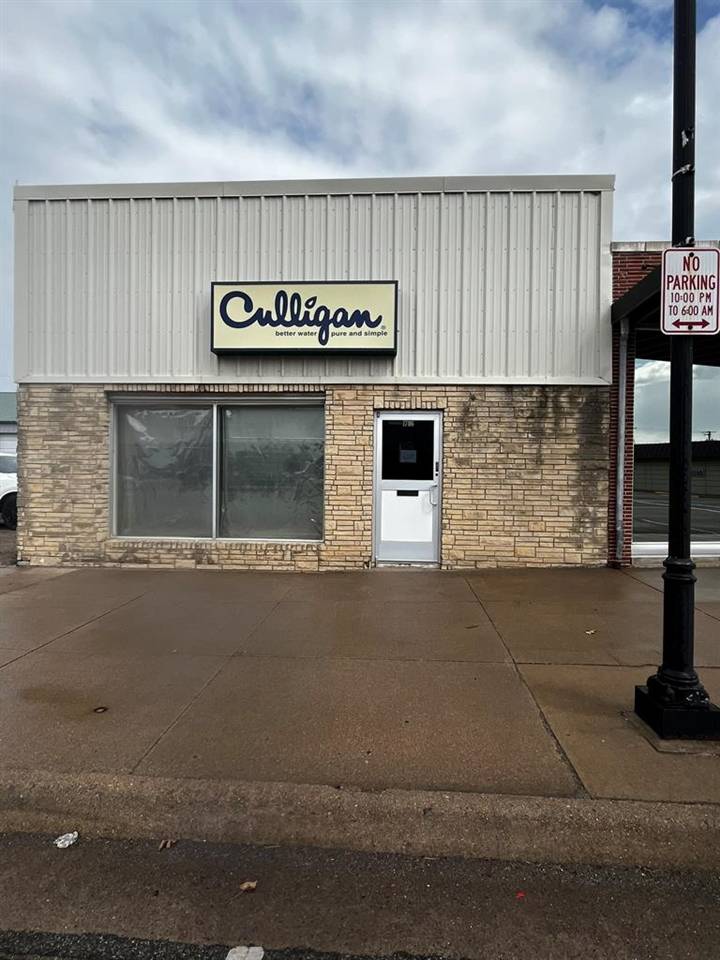 1706 Main Street, Great Bend, KS 67530