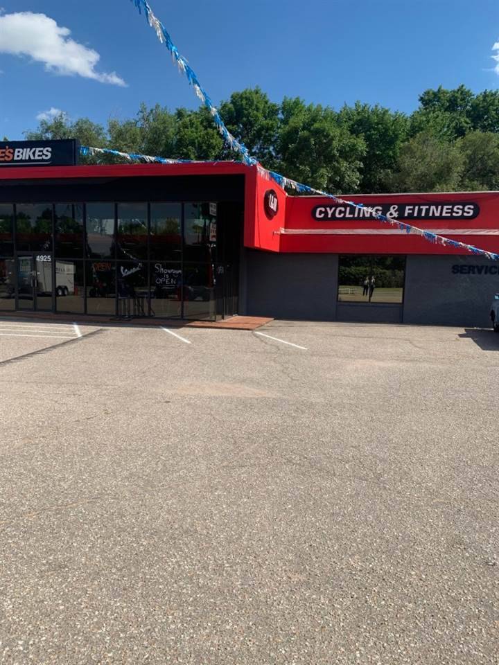 Wichita, KS 67218,4925 E Kellogg Dr