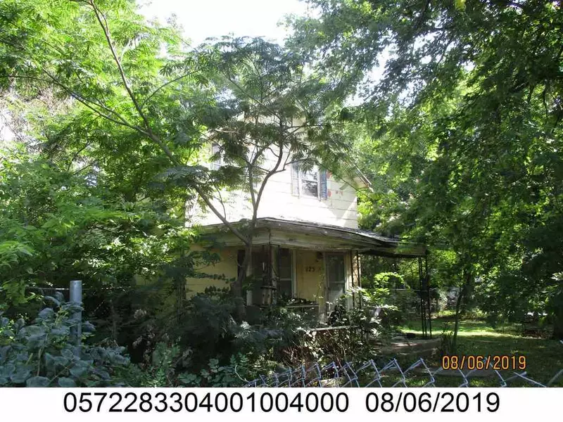 125 E 9th, Peabody, KS 66866