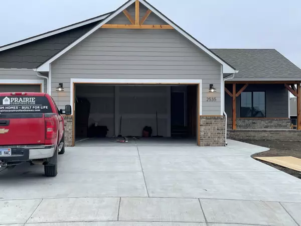 2535 Pebble Court, Andover, KS 67002