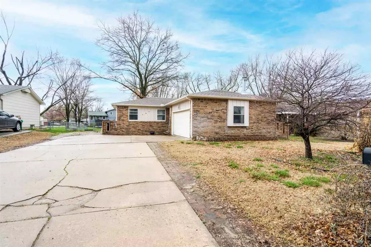 Mulvane, KS 67110,121 BERNICE MARIE ST