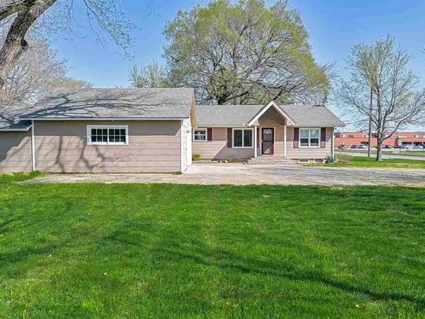 Clearwater, KS 67026,251 S 4TH ST