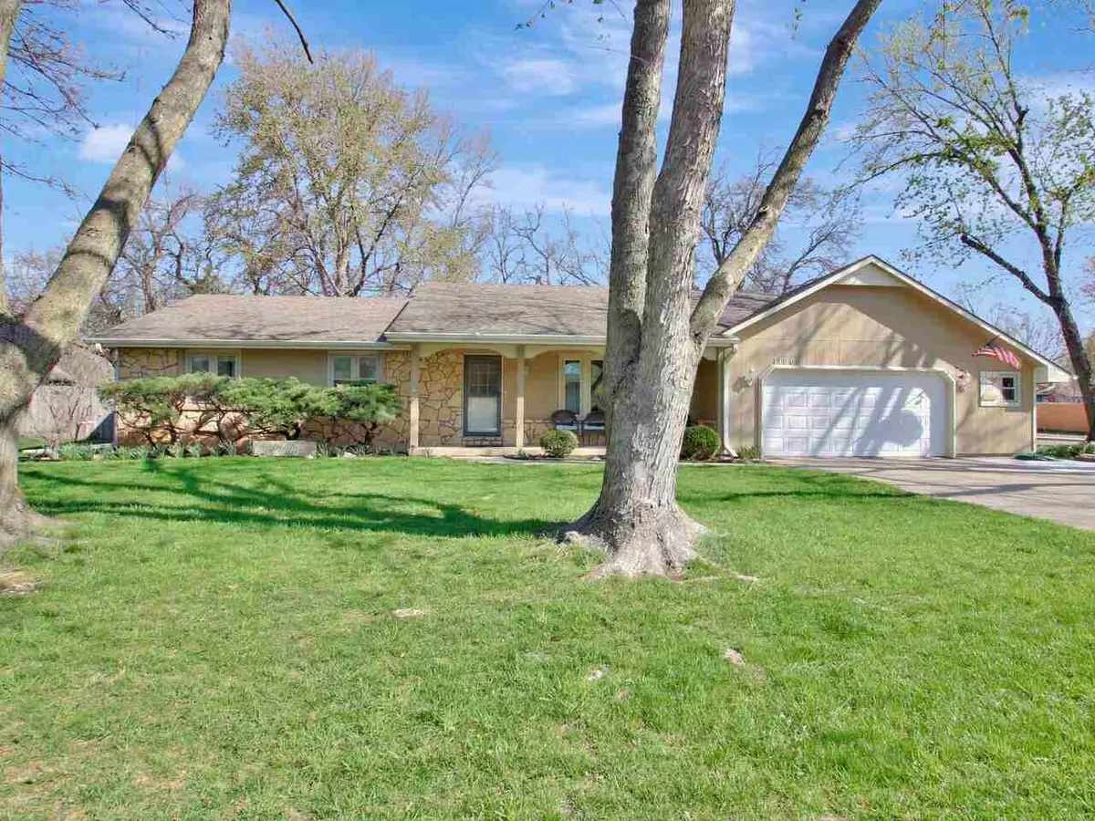 Derby, KS 67037,1100 E Oakwood Ct