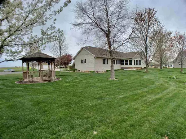 Moundridge, KS 67107,210 Taylor Ct