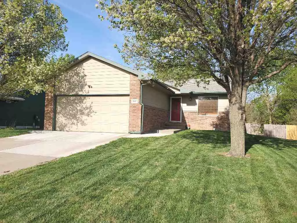 Mulvane, KS 67110,1617 N PRAIRIE RUN CIR