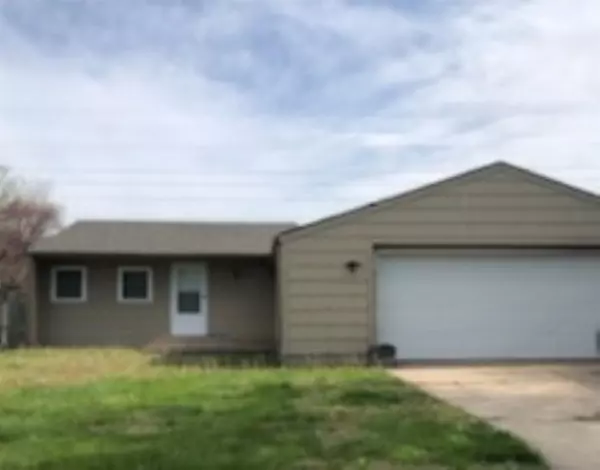 1906 N Woodlawn  Blvd, Derby, KS 67037