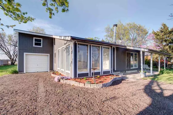 Newton, KS 67114,312 SE 48th St