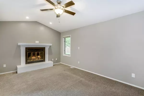 Derby, KS 67037,115 E DERBY HILLS DR