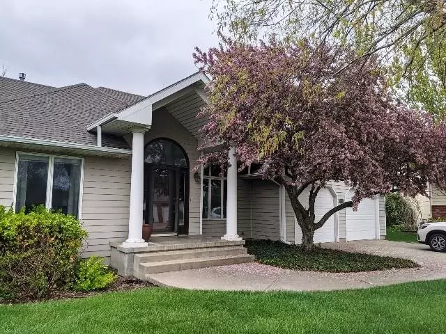 3008 Wildwood Ct, North Newton, KS 67117