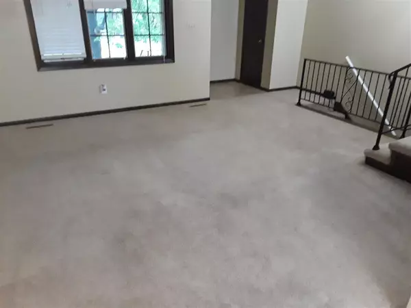 Derby, KS 67037,221 E Park Lane St