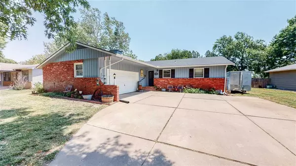 520 College St, Halstead, KS 67056