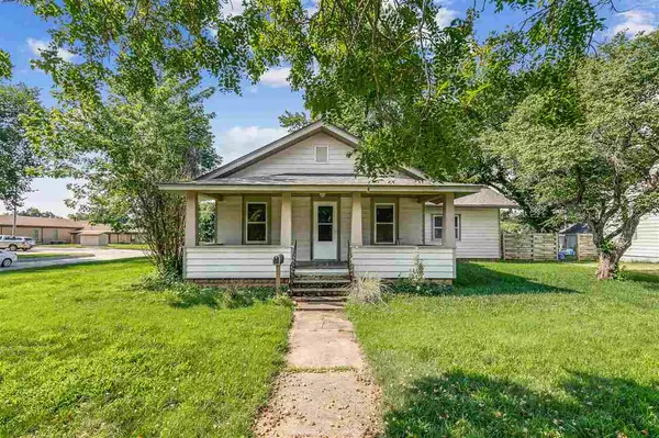 524 E Main St, Anthony, KS 67003